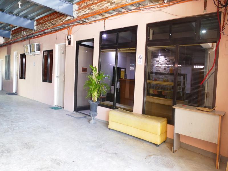 Countess Pension House Liloan Esterno foto